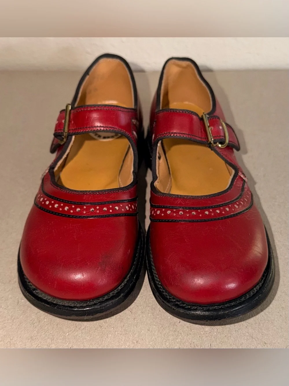 Buster Brown Vintage Girls Red Leather Mary Jane Shoes Gold Buckle Size 9